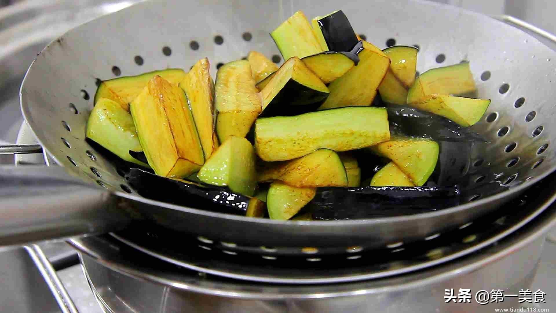 魚(yú)香茄子的做法(魚(yú)香茄子怎么做)(圖3) 魚(yú)香茄子的做法(魚(yú)香茄子怎么做)(圖3)